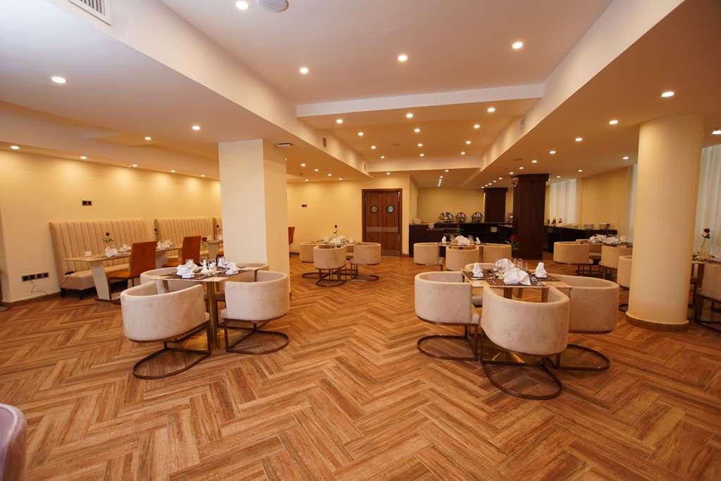 Best Western Premier Dynasty Адис Абеба Ресторант снимка